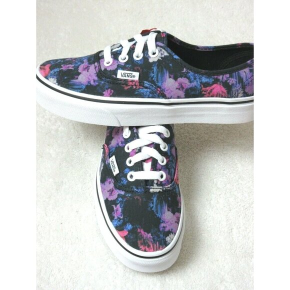 Vans Authentic Women's Warped Floral Canvas Skate Shoes Black True White NWT - Picture 4 of 5